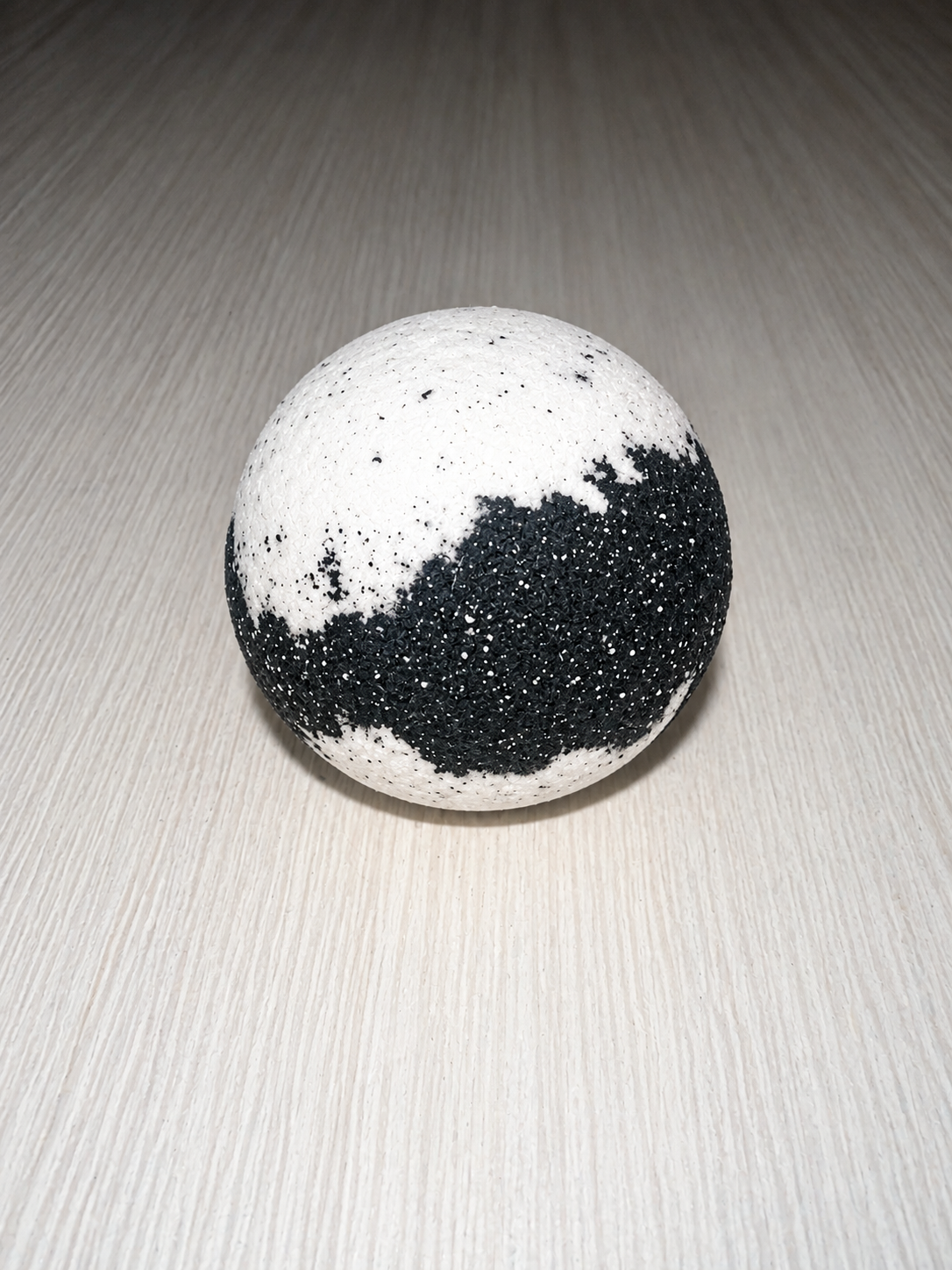 Strawberries & Scream Bath Bomb